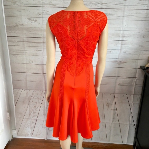 ❌SOLD❌ [Tadashi Shoji] Embroidered Neoprene Dress - Picture 4 of 8